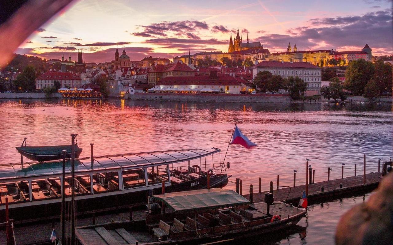 Apartment Vltava Prága Kültér fotó